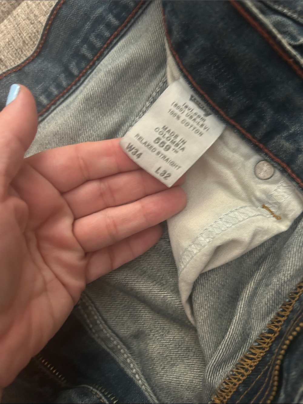 Levi's Men's Faded Blue Straight Jeans - Picture 8 of 11